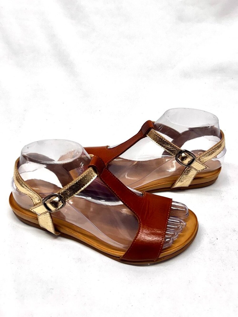 MIZ MOOZ TATE LEATHER ANKLE BUCKLE SANDALS BRANDY / GOLD  37EU / 7US T-238